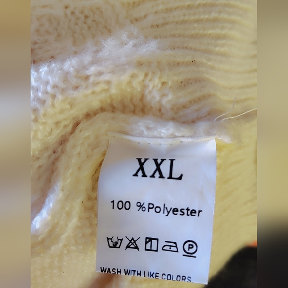 ❤️ Women's White Sweater with Red Heart Accents – Size XXL NWOT ❤️ - Picture 5 of 5